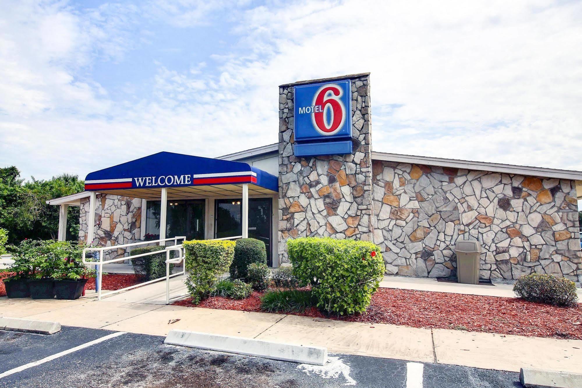 Motel 6 Palm Bay Exterior foto