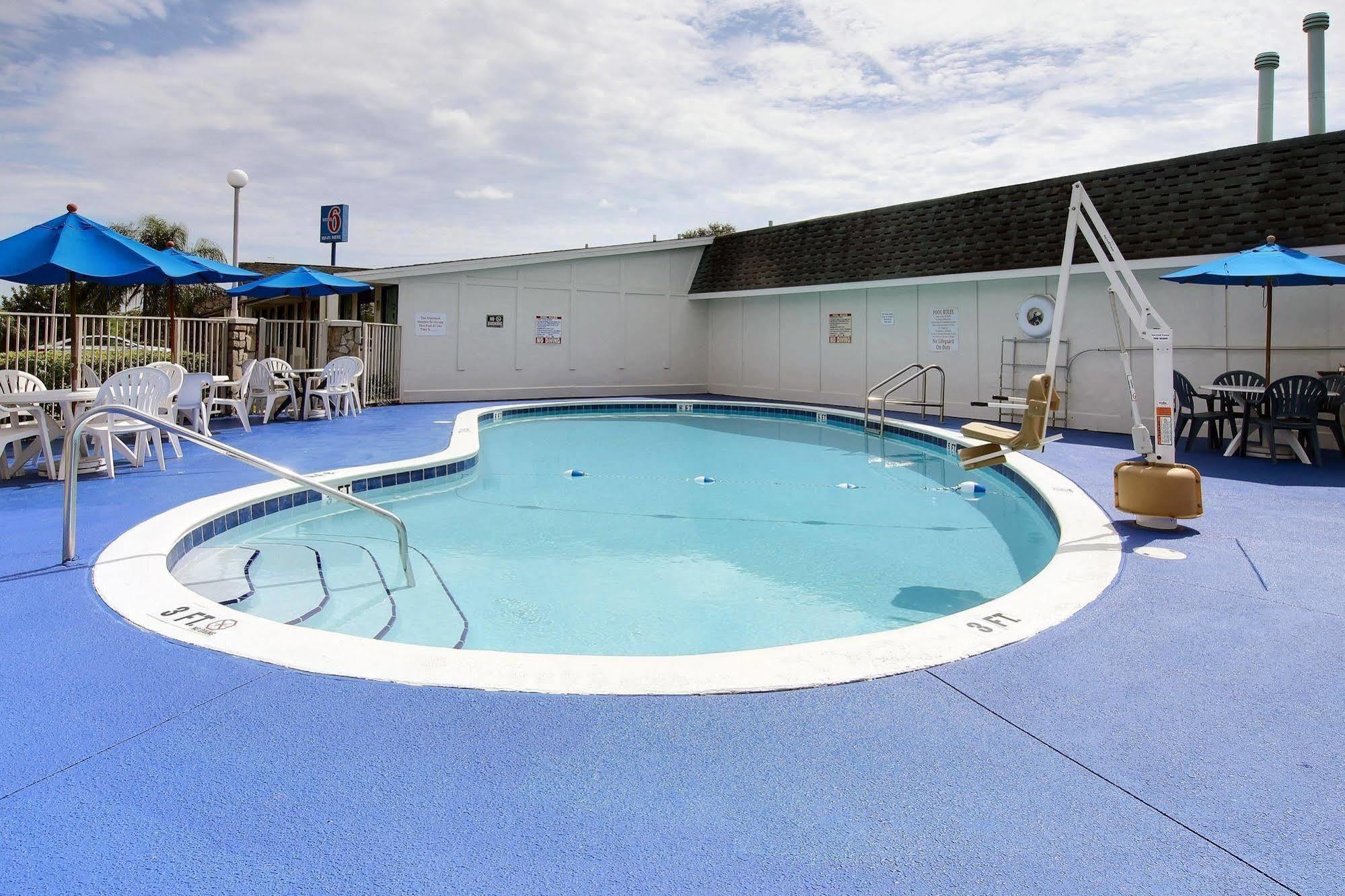 Motel 6 Palm Bay Exterior foto